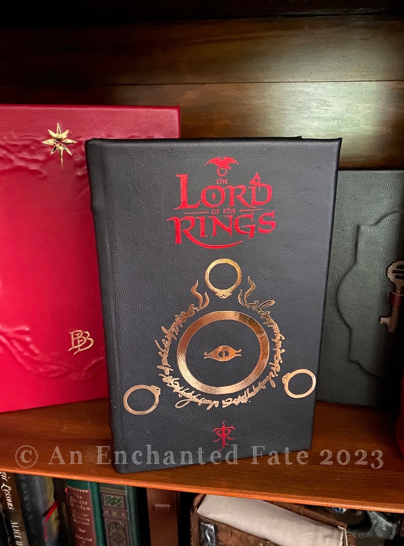 NEW The Lord of the Rings-Leatherbound Book-with illustrations and Maps and sprayed edges-LOTR image 2