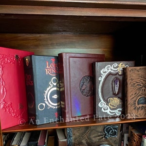 NEW The Lord of the Rings-Leatherbound Book-with illustrations and Maps and sprayed edges-LOTR image 7