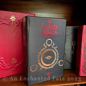 NEW The Lord of the Rings-Leatherbound Book-with illustrations and Maps and sprayed edges-LOTR image 3