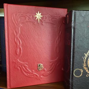 NUEVO* El Libro Rojo de Westmarch-El Hobbit-Libro encuadernado en cuero-con ilustraciones*Listo para enviar*