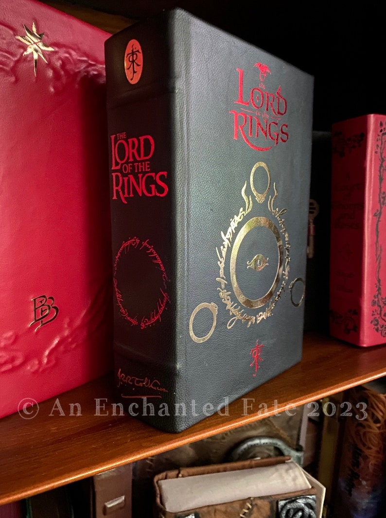 NEW The Lord of the Rings-Leatherbound Book-with illustrations and Maps and sprayed edges-LOTR image 4