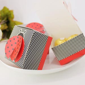 50-100pcs Cartoon Leuke Lieveheersbeestje Patroon Kever Bruiloft Gunsten Candy Box Baby Shower Verjaardag Speciale Dag Decor Gift Box Sweet Love