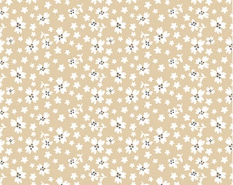 FARM FRESH - Fresh Floral in Honey - White Yellow Flowers Cotton Quilt Fabric - Jessica Flick for Benartex Fabrics - 10456-30 (W8116)
