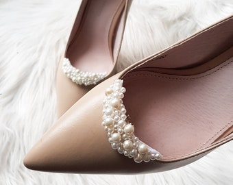 Belles pinces à chaussures en perles faites à la main, coudre sur des perles pour le mariage, pinces à chaussures en perles d'ivoire, chaussures de mariage en perles, décoration de chaussures en perles blanches