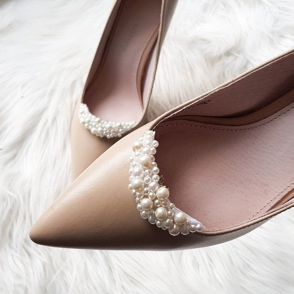 Belles pinces à chaussures en perles faites à la main, coudre sur des perles pour le mariage, pinces à chaussures en perles d'ivoire, chaussures de mariage en perles, décoration de chaussures en perles blanches