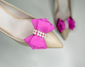 Fuchsia Pearl Bows Shoe Clips for Bridal Heels, Fuchsia Shoe Clips Bows, Bow Shoe Clips, Bridal Shoe Clips, Fuchsia Wedding Shoe Clips