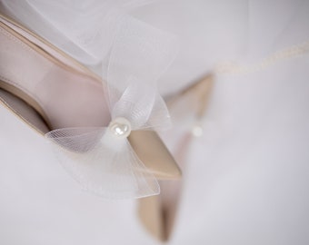 Bow Shoe Clips for Bridal Sandals, Pearl Shoe Clips for Wedding , Bridal Shoe Clips, Shoe Clips Wedding, Bride shoes