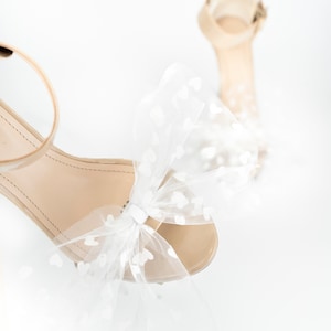 Clips de chaussures darc de tulle de coeur pour la mariée, clips de chaussures de mariée blancs avec tulle, clips de chaussures darc pour laccessoire de baskets de mariée, clips de chaussures de mariée image 8