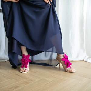 Hermoso juego de 4 clips para zapatos con flores rojas para mujer, accesorios personalizados para sandalias de novia, decoración floral para zapatos de boda.
