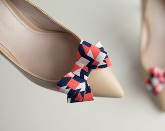 Red White Blue Bow Shoe Clips for Women, Retro Shoe Decorations, Retro Shoes Clips, 70s Pattern Print Shoe Bows, Retro trend shoe design
