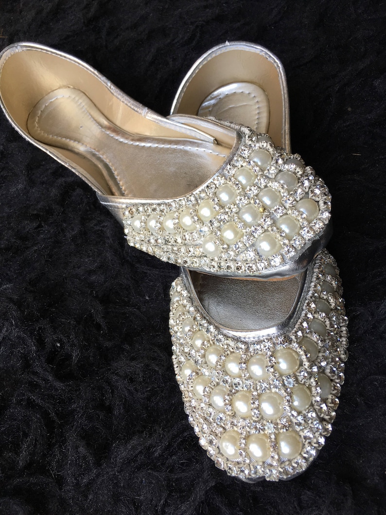 men's size 7 shoe in women's size