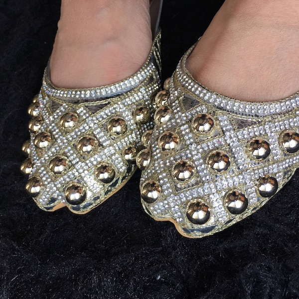 Khussa Shoes Flat Women Flat Bridal Shoes Flat Wedding Shoes Flats for teen Women stone work shoes flats women Indian khussa shoes by Sami