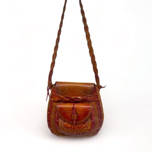 Cartera de cuero estilo bohemio vintage, cartera de cuero con correa para el hombro de los años 70, accesorio bohemio para festivales, bolso de moda hippie