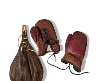 Vintage Everlast Boxing Gloves & Speed Bag Set Leather Gym Decor