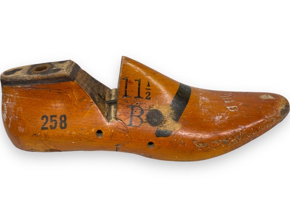 Vintage Wooden Shoe Form Pair, Shoe Tree, Wood Sh… - image 8