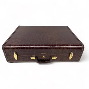 Vintage Samsonite Luggage Style 4135 - Mid Century Hard Side Suitcase, Vintage Travel, Brown Faux Alligator Print, Retro Wedding Decor