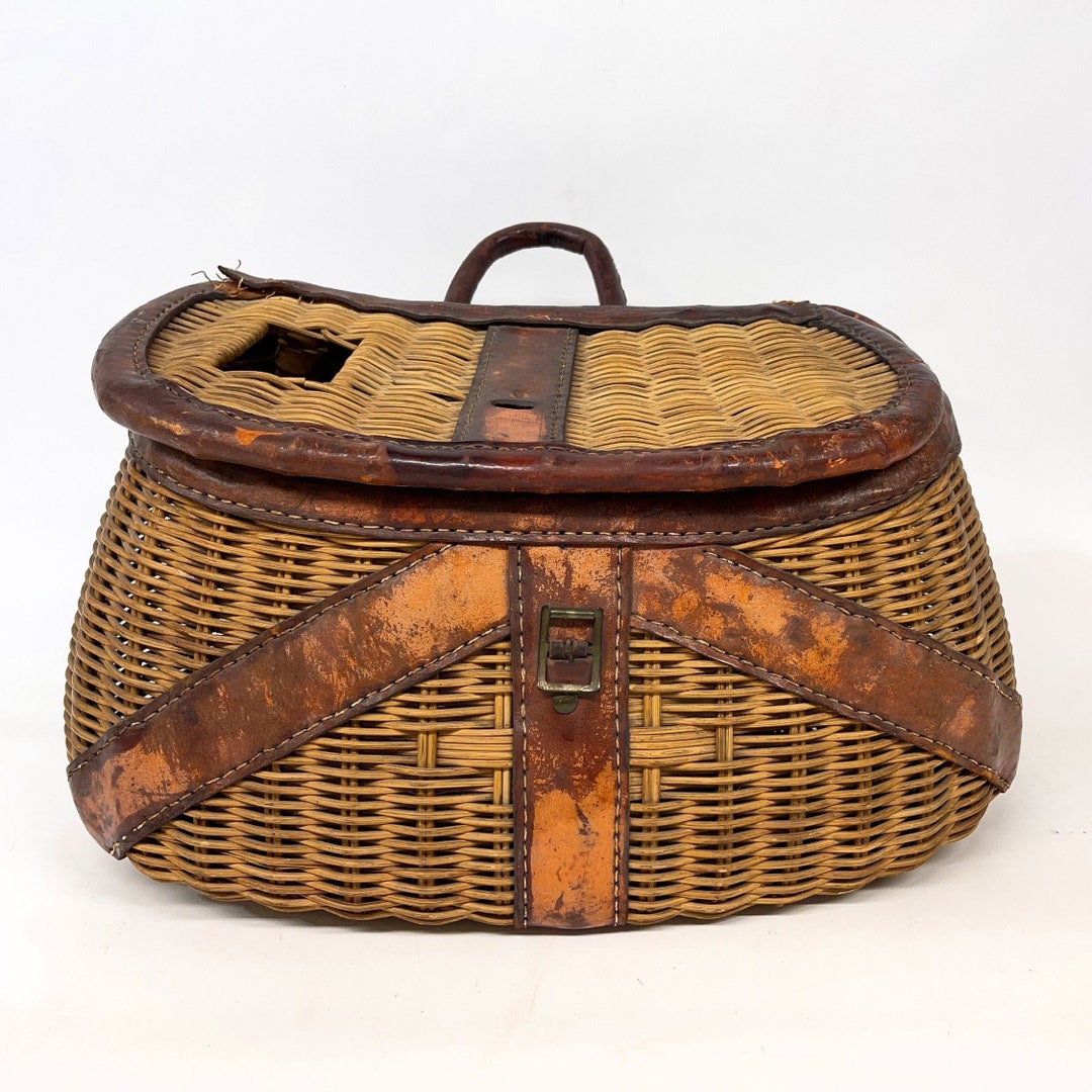 Buy Vintage Fishing Creel, Wicker Basket, Rustic Cabin and Lodge Decor,  Fishing Supplies, Gifts for Anglers Online in India 