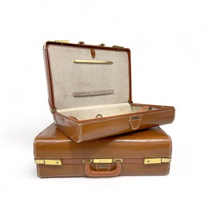 Vintage Mid Century Luggage Set, Modern Travelaire Suitcase and Carry On, Retro Luggage Set, Mid Mod Travel Bags, Wedding Decorations