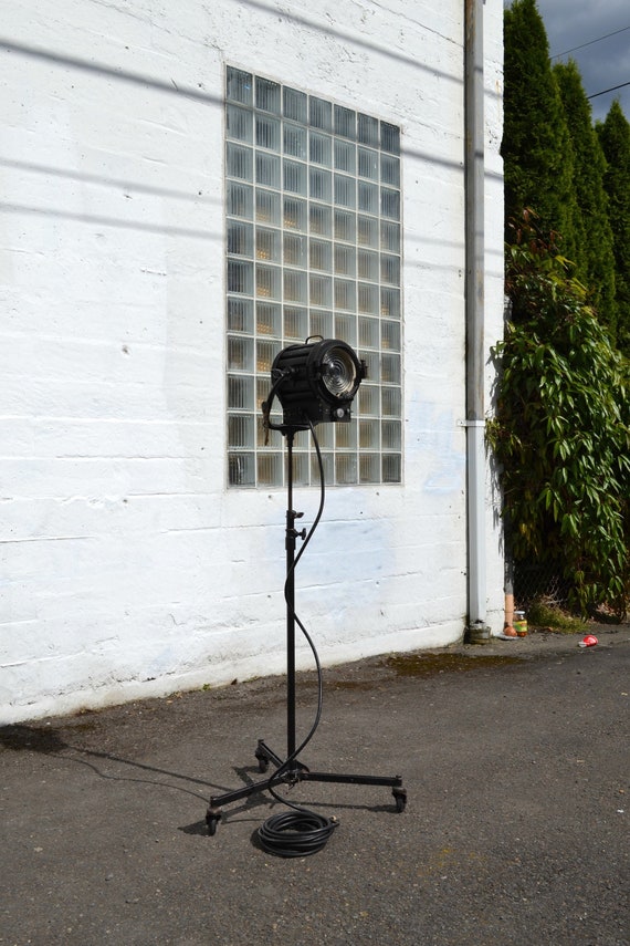 Vintage Mole Richardson Stage Spotlight, All Original Hollywood Stage  Light, Stage Tripod Lamp, Art Deco Stage Light -  Australia