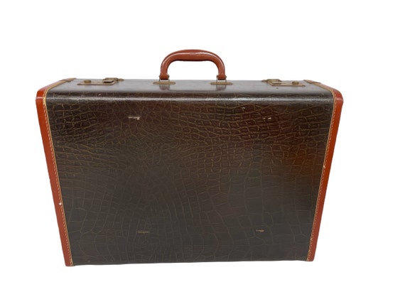 Vintage Mid Century Picnic Suitcase with Dishes, … - image 7