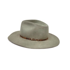 Vintage Cowboy Hat, Bronco Misto Felt Western Hat, Wool Felt Cowboy Hat, Western Wear, Cowboy Hat with Feather Hatband, Western Hat Vintage