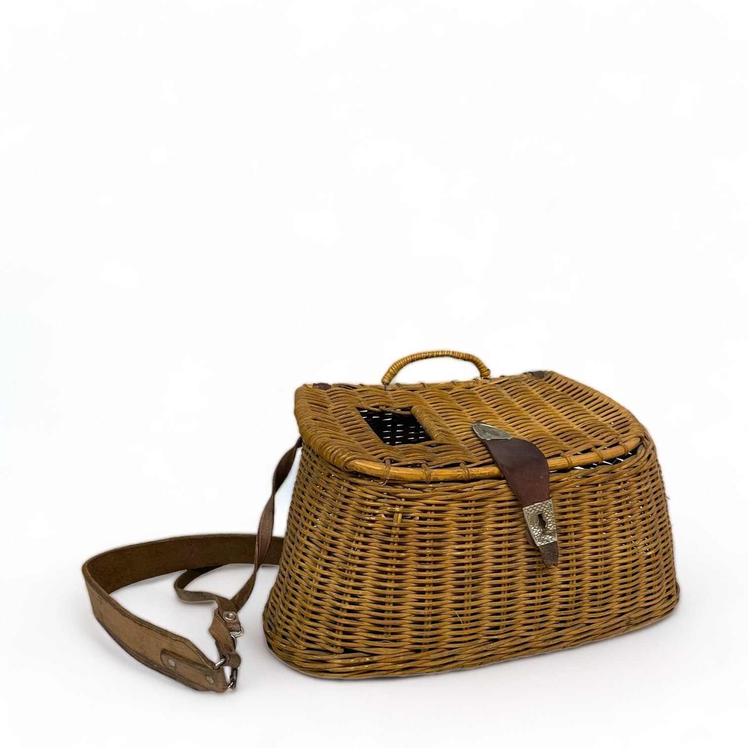 Ancien Panier Créel En Osier – Pêche à La Mouche – Bracelet Cuir