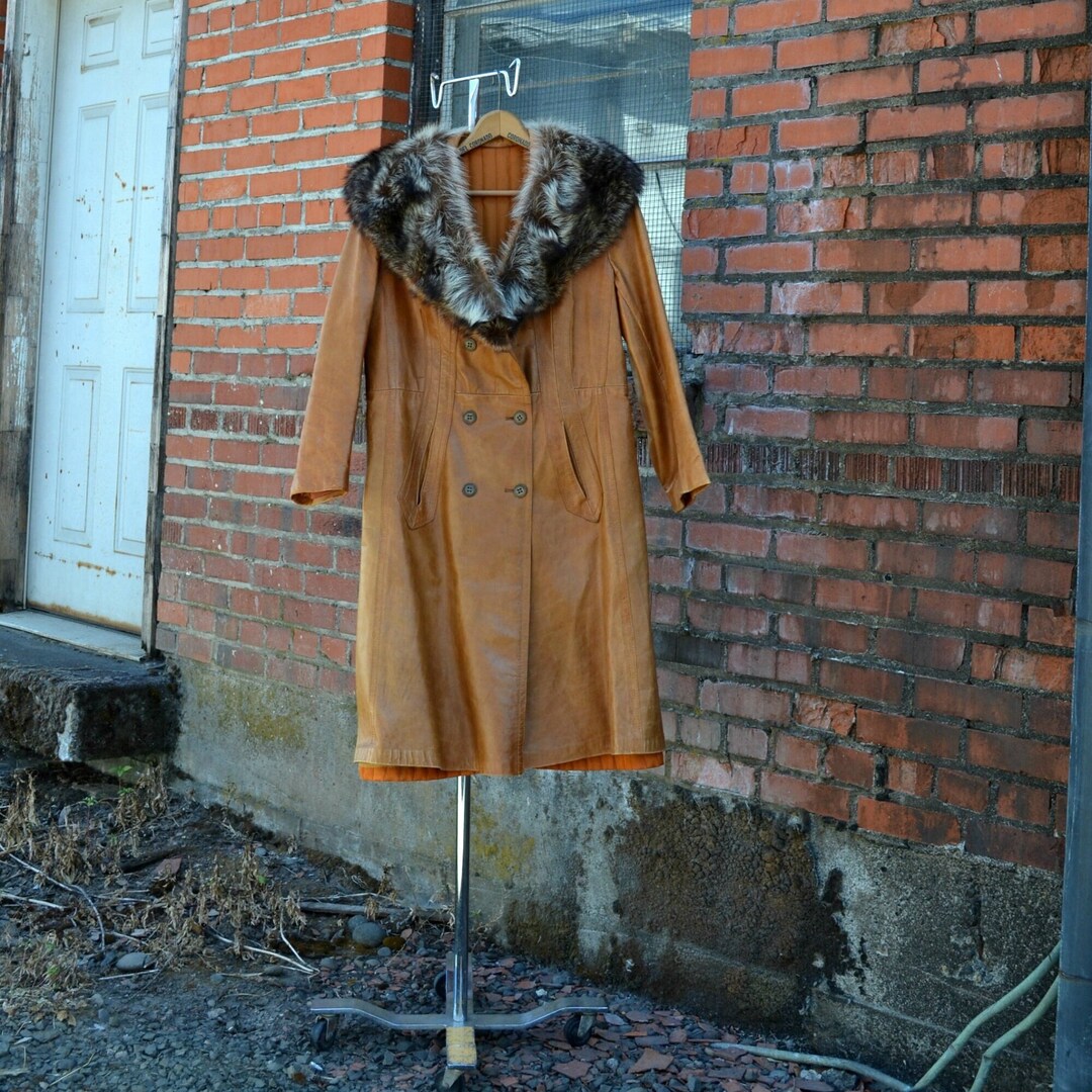 1970s Red Leather Fur Trim Coat | M/L