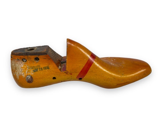 Vintage Wooden Shoe Form Pair, Shoe Tree, Wood Sh… - image 9