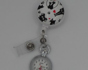 Insignia de identificación de gato retráctil con reloj fob para enfermeras, cuidadores, veterinarios y esteticistas