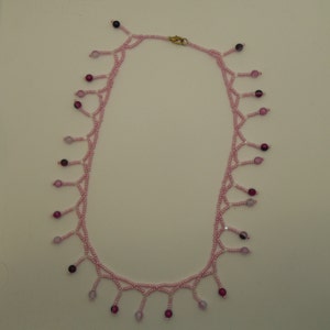 Vintage lilac seed bead and crackle glass necklace