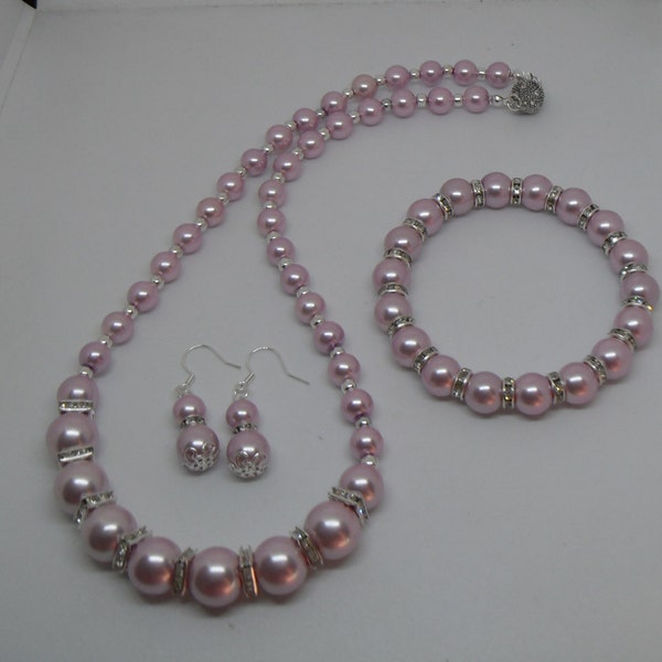 Quality Czech Glass Dusky Pink Pearl Necklace with Matching Bracelet and Free Earrings