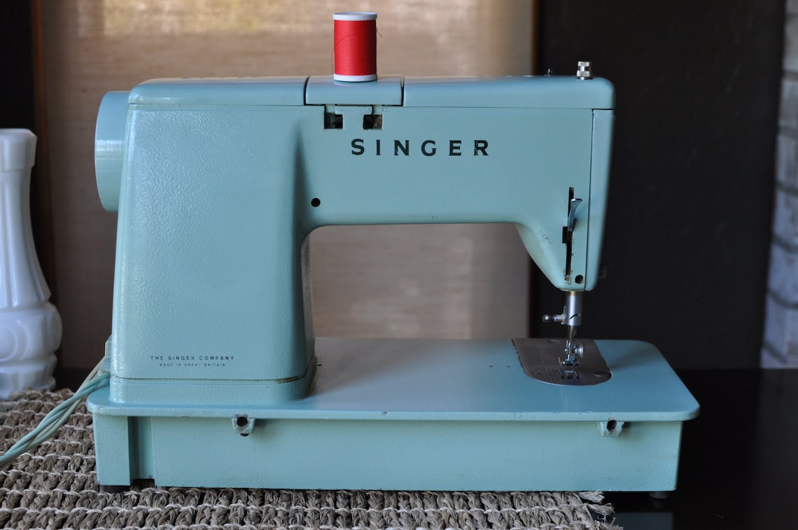 Vintage SINGER Sewing Machine Mint Green Model 338 / Working Etsy