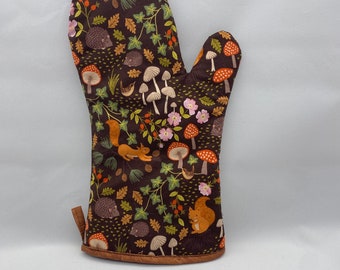 Oven Mitt - Squirrels, hedgehogs, mushrooms, snails