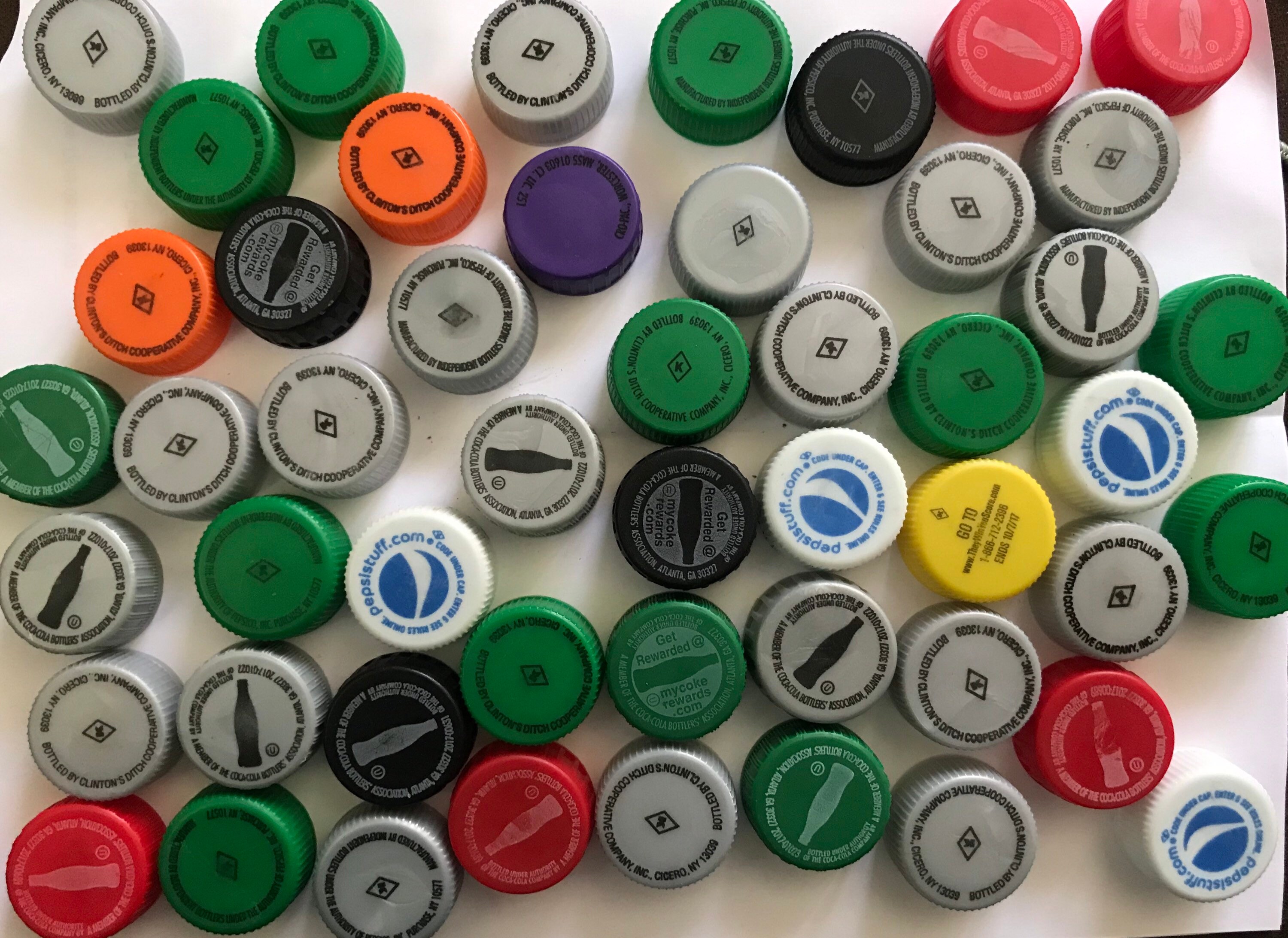 Lot of 50 Pepsi and Coca Cola Plastic soda bottle caps RED Etsy