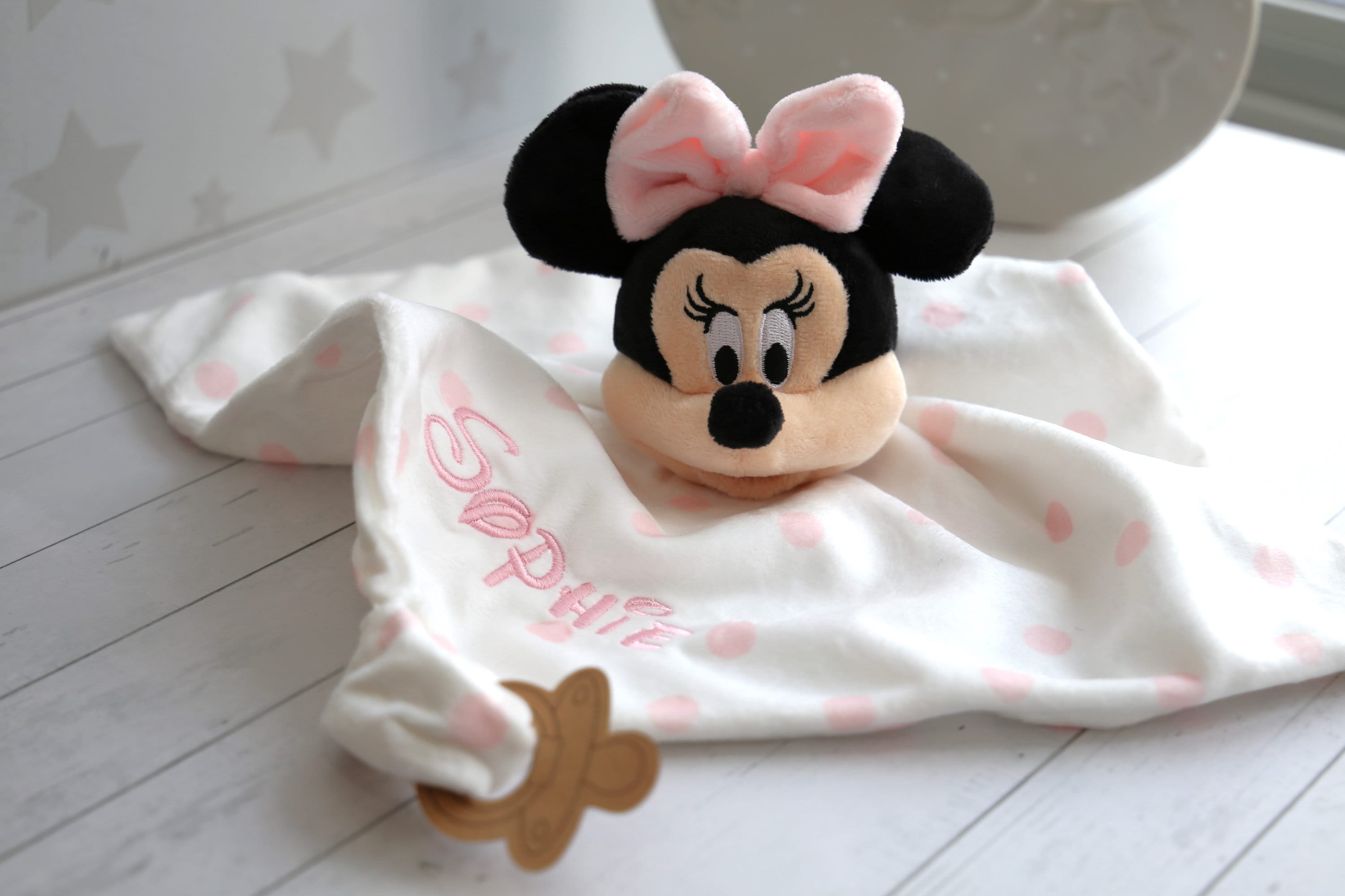 Minnie mouse 2025 baby comforter