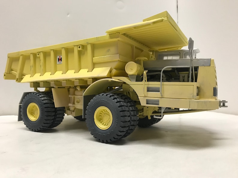 International Payhauler 350 Dump Truck Detailed Scale Model 14 inches long image 4