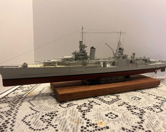 US Navy cruiser USS Indianapolis CA-35--Detailed Ship Model- 1/350 Scale