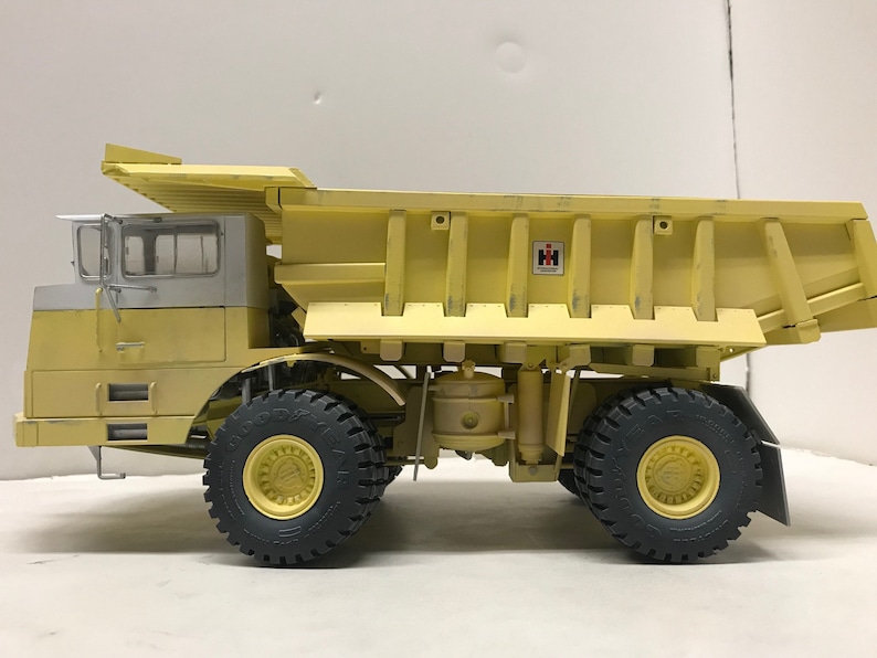 International Payhauler 350 Dump Truck Detailed Scale Model 14 inches long image 2