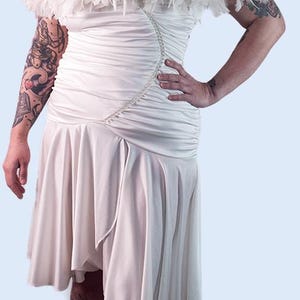 Vintage 1980’s Abby Kent White Off Shoulder Feather Sequin Embellished Ruched Cocktail Dress Size 8/10 Stretchy Marilyn Monroe Asymmetrical