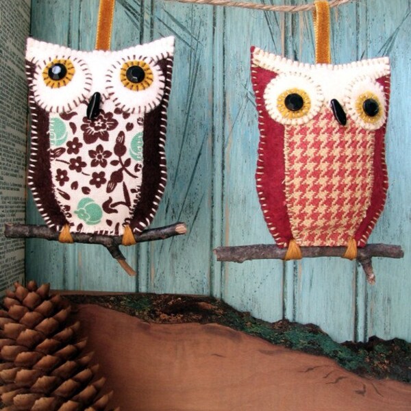 owl pair, holiday ornament, brown cranberry red wool felt, herringbone fabric, rustic, whimisical, handmade, ooak gift