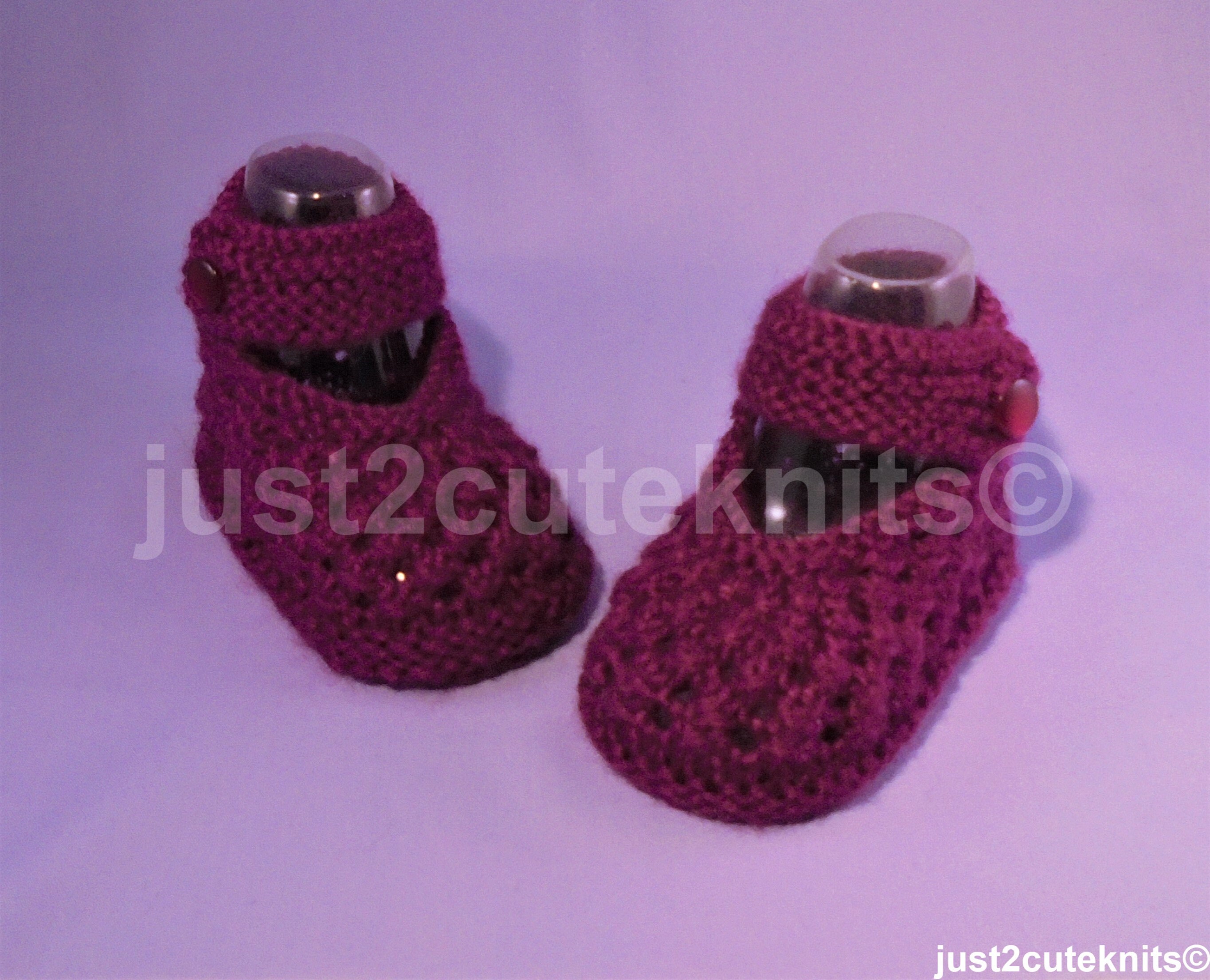 hand knitted baby booties 6-9 months