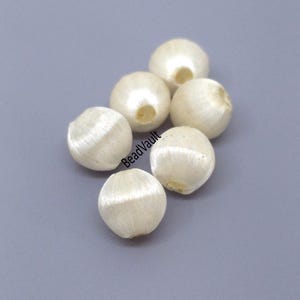 Light Cream Silk Wrapped Beads, Vintage Cream Silk Wrapped Bead For Sale, Destash Jewelry Making Supplies, 12 Piece Vintage Ball Beads (L22)