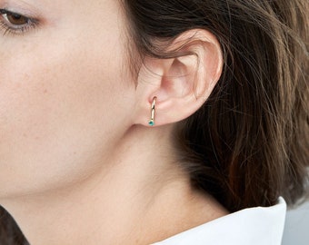 Single 14K Gold Emerald Ear Lobe Earring