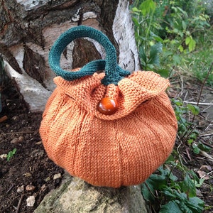 Knitted Pumpkin Bag Pattern. PDF Download to Make Trick or Treat Bag image 3