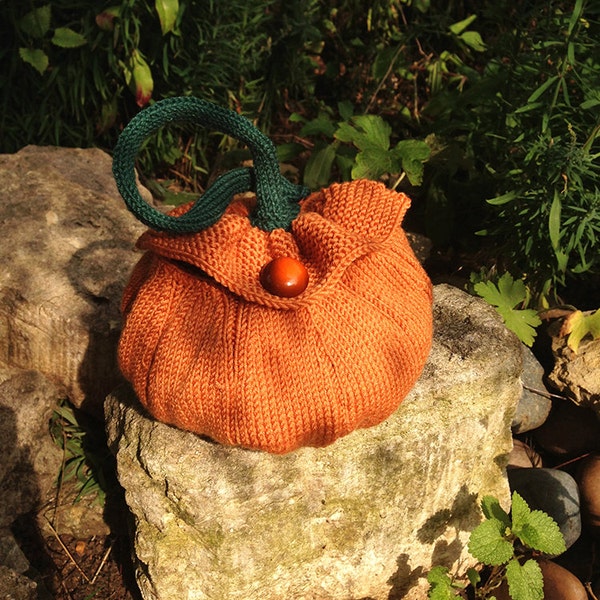 Knitted Pumpkin Bag Pattern.  PDF Download to Make Trick or Treat Bag