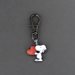 Peanuts-Cartoon Character Zipper Charm with Red Heart-Enamel-VERY TINY