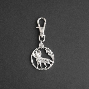 Wolf Zipper Charm-Howling Wolf-Silver-Tone-Circle Style