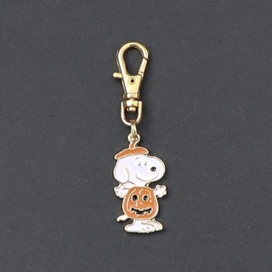 Peanuts-Beagle-Cartoon Character-Halloween-Enamel/Gold-Zipper Charm