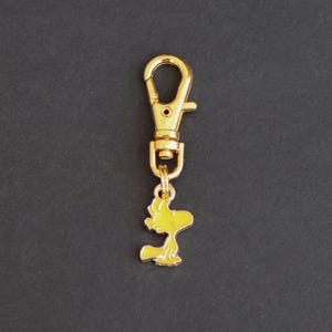 Peanuts Character Zipper Charm-Enamel-Gold-Tone-EXTREMELY TINY