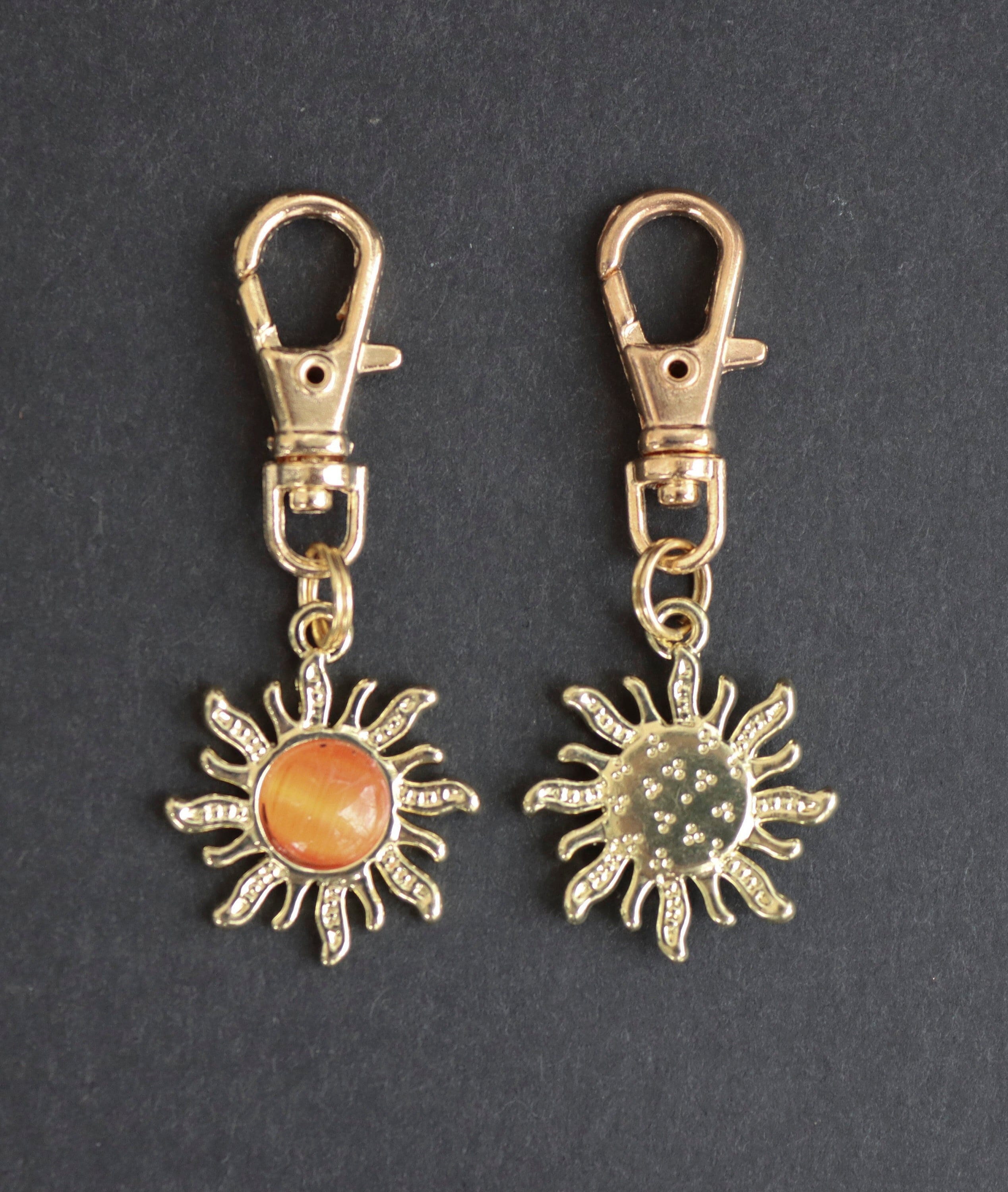送料無料◆2025新品  Sun-celestial-zipper Charm-gold-tone With Orange Center その他